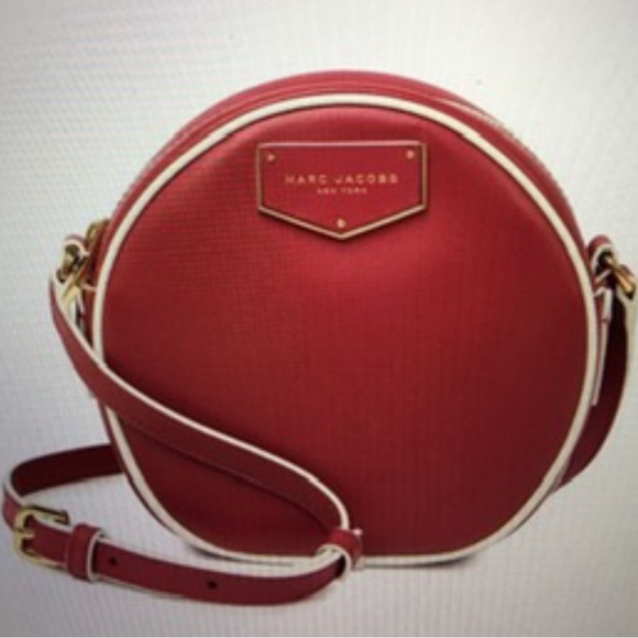 NWT MARC JACOBS RED VOYAGER CIRCLE CROSSBODY BAG - Picture 9 of 9
